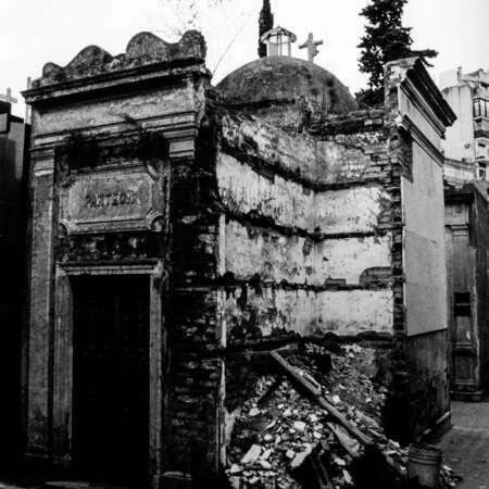 <p>Neglect takes its toll on a mausoleum in the Recoleta Cemetery. <br /></p>