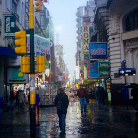<p>A winter afternoon at the corner of Lavalle and Suipacha, entering the Microcentro.<br /></p>