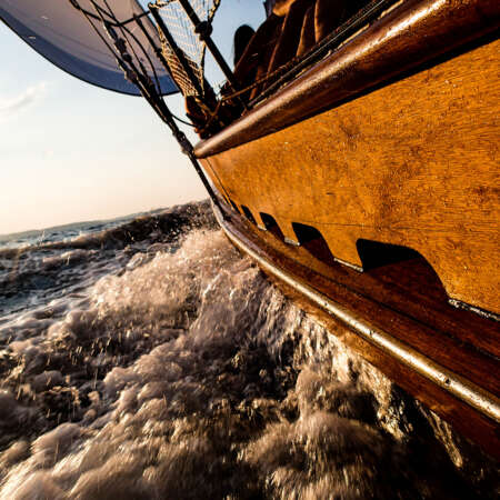 <p>Clipping through the waves on the <em>Eastern Star</em>, a 15-metre sailboat based at Lunenburg.<br /></p>